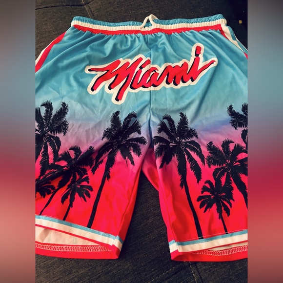 Miami Boy shorts - New & never worn size Large in Boys teenager - Picture 1 of 2